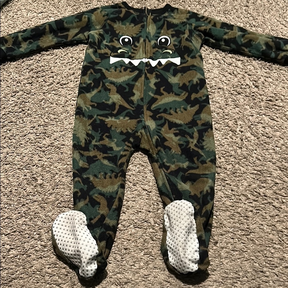 The Children's Place Camouflage Footies in Green and Brown